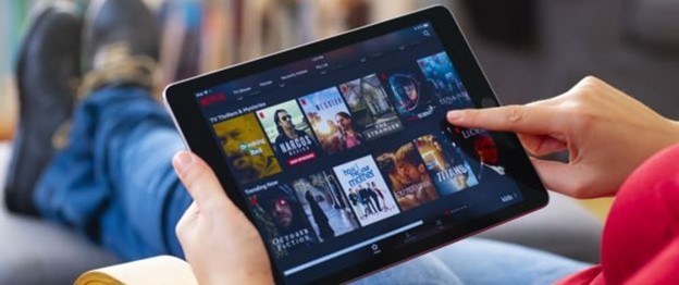 Here's How to Watch Movies for Free on Your Mobile