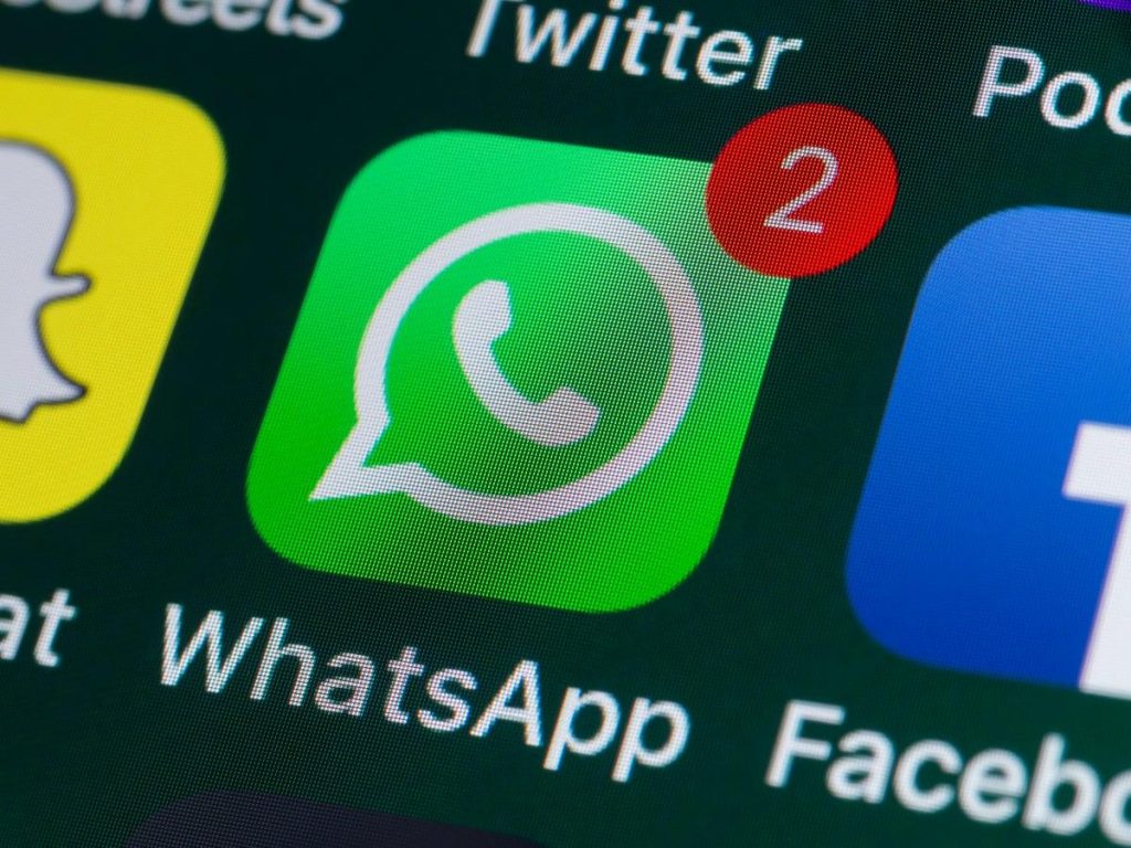 How To Use WhatsApp In Dark Mode - iOS And Android