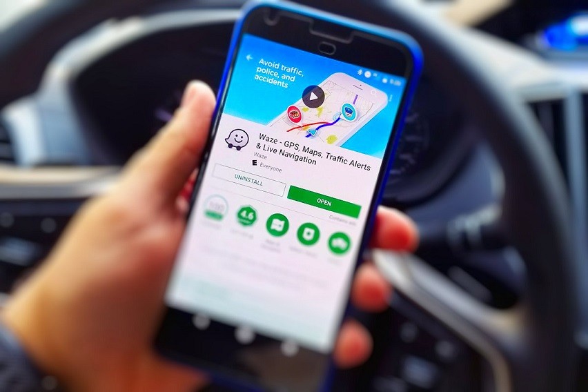 How To Use And Download Waze App