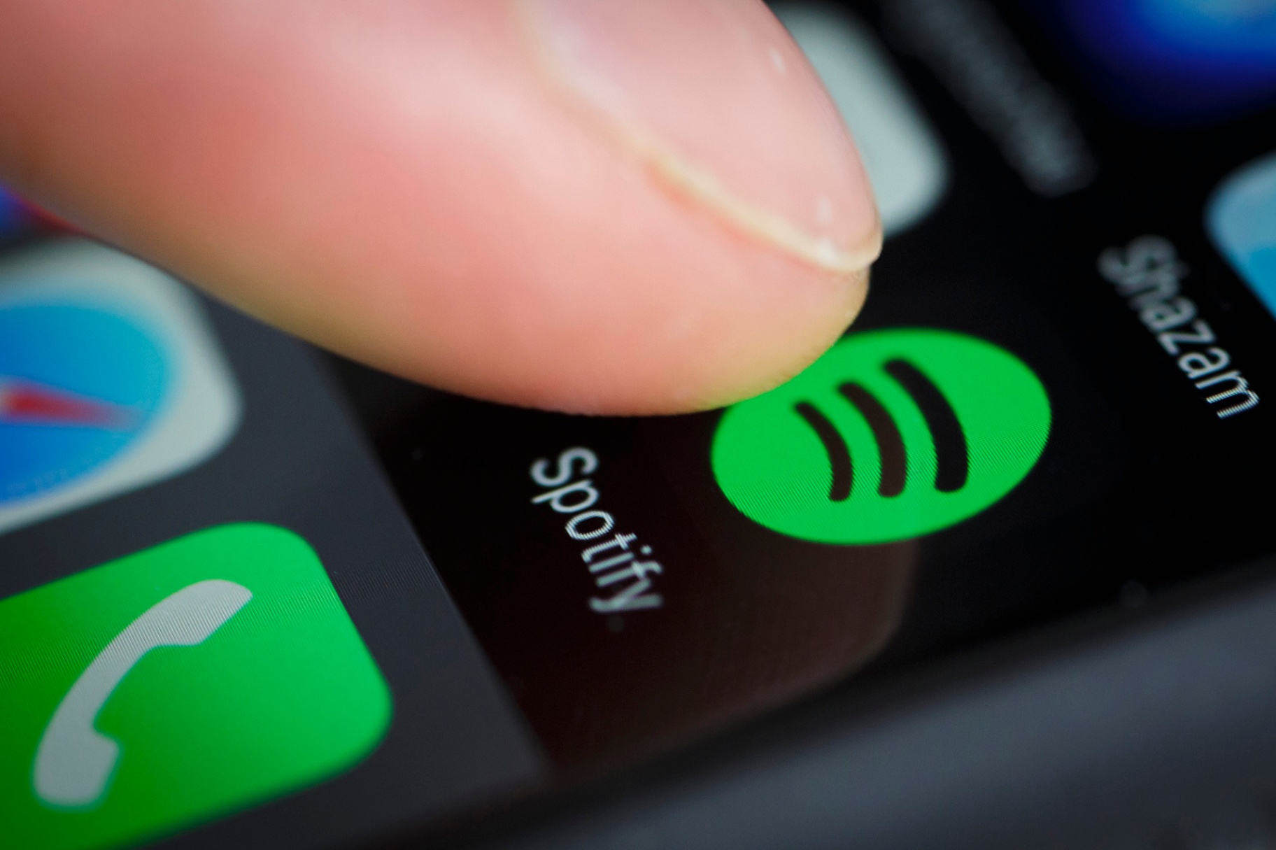 Offline Music on Mobile - Learn How to Download Spotify