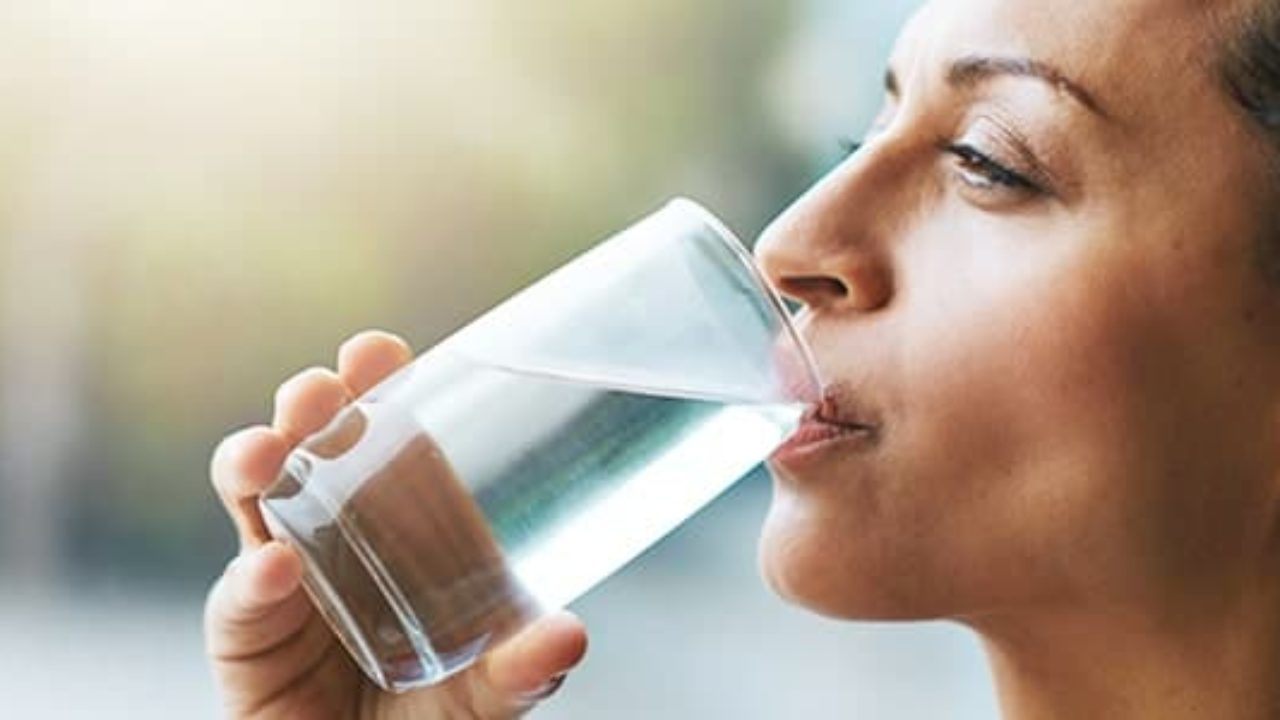 The App that Reminds Users to Drink More Water - How to Download WaterMinder