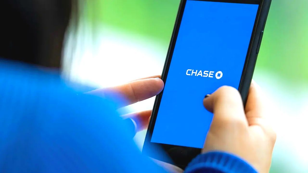 How to Manage J.P. Morgan Chase Accounts With the App